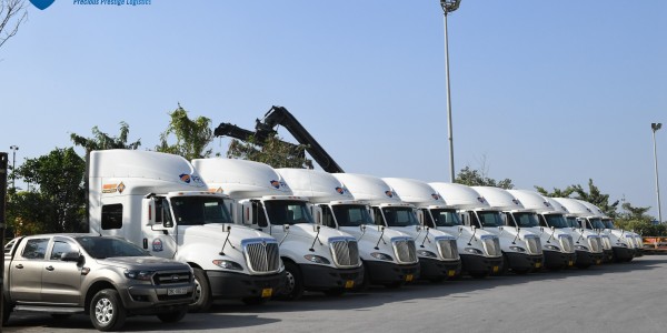 Đầu kéo Maxxforce